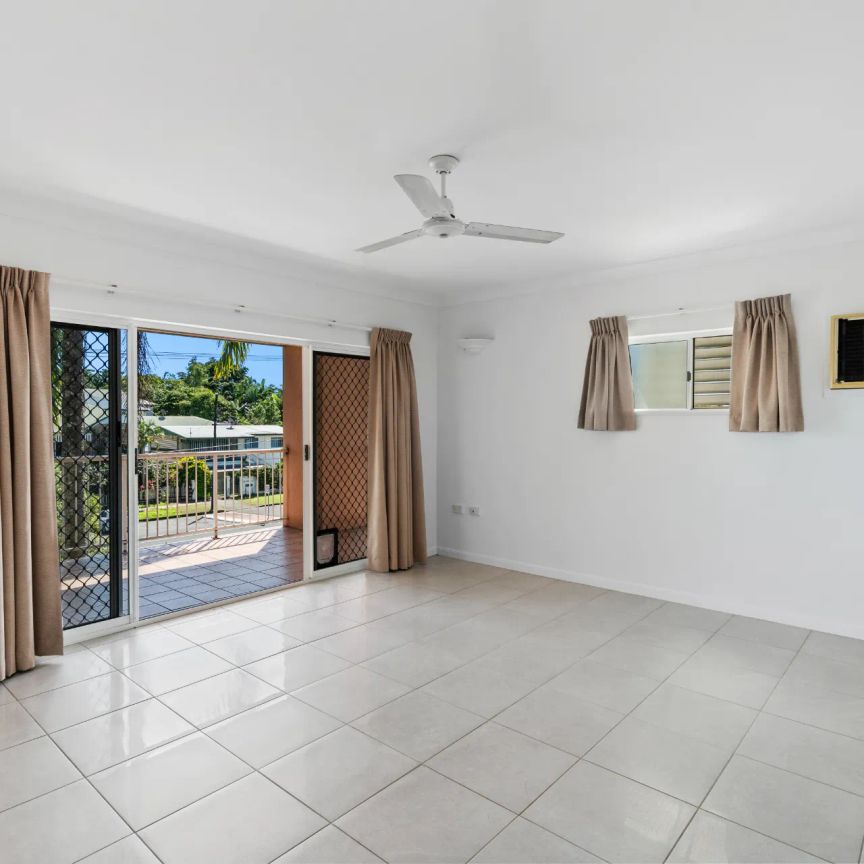 Top floor apartment with balcony in Parramatta Park - Photo 1
