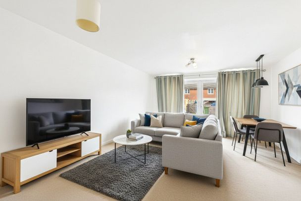 2 bedroom House in Honington Mews, Farnborough - Photo 1