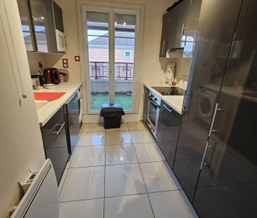 Location Appartement 3 pièces 54m² CARRIERES SOUS POISSY 78955 - Photo 4