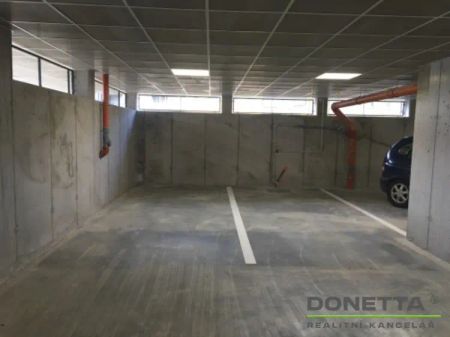 Pronájem nadstandardního bytu 3+kk s lodžií, 2x garážové stání - novostavba Třebeš - Photo 4