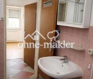 Renovierungsbedürftige Erdgeschosswohnung mit Balkon und Garage in ... - Photo 5