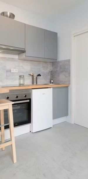 Carrer de Francesc Cubells, Valencia, Valencian Community 46011 - Foto 2