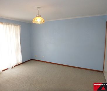 B/3 Fremantle Drive, Stirling ACT 2611 - Townhouse For Rent | Domain - Photo 6