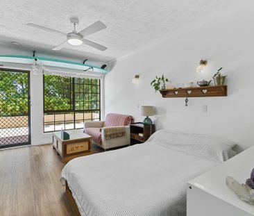 ONE BEDROOM FURNISHED STUDIO WITH POOL - Photo 2