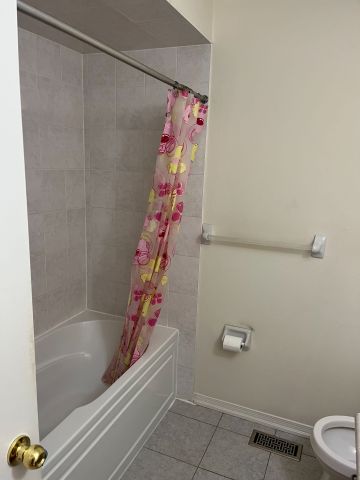 For Lease - 14 Bersan Terrace Unit# Upper, Brampton, Ontario - Photo 4