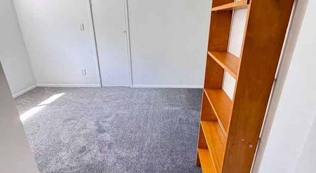 Charming 4BR Home in Browns Bay - Photo 2