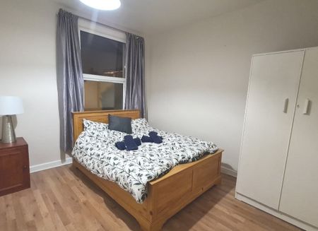 3 Bed Flat, Elmgrove Avenue, BS5 - Photo 3