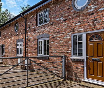 Spacious modern barn conversion, brand new throughout with allocated parking and sun-trap West facing garden - Photo 1