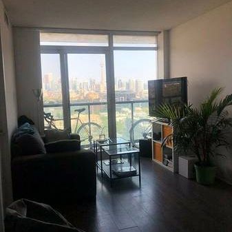 QUEEN WEST SKYLINE VIEWS 2 BEDS 2 BATHS PARKING INCLD - Photo 4