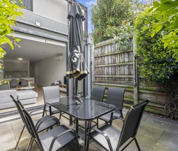 Fully Furnished Townhouse! - Photo 4