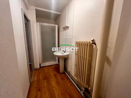 T2 bis au rdc saint claude - Photo 5