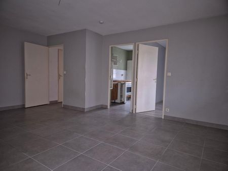 Location Appartement 3 pièces 53m² MACON 71000 - Photo 2