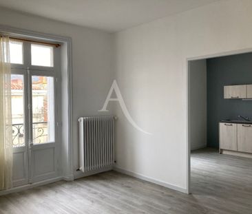 Location Appartement 2 pièces 52m² FONTENAY LE COMTE 85200 - Photo 2