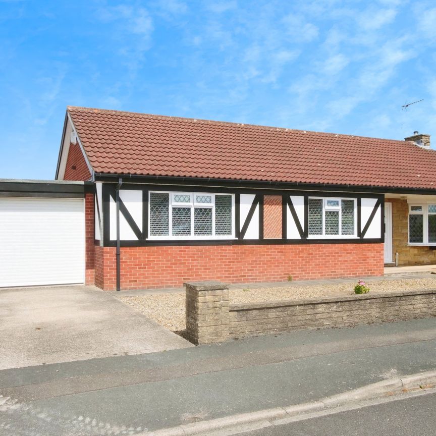 Woodleigh Close, York, Strensall - Photo 1