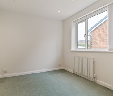 Howard Avenue, Lymm - Photo 3