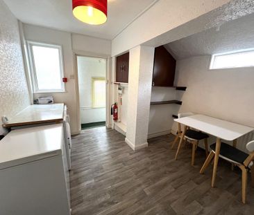 1 bedroom house of multiple occupation to rent - Photo 5