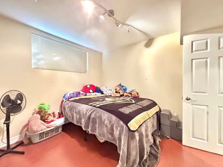 For Lease - 330 Leacock Drive Unit# lower, Barrie, Ontario - Photo 5