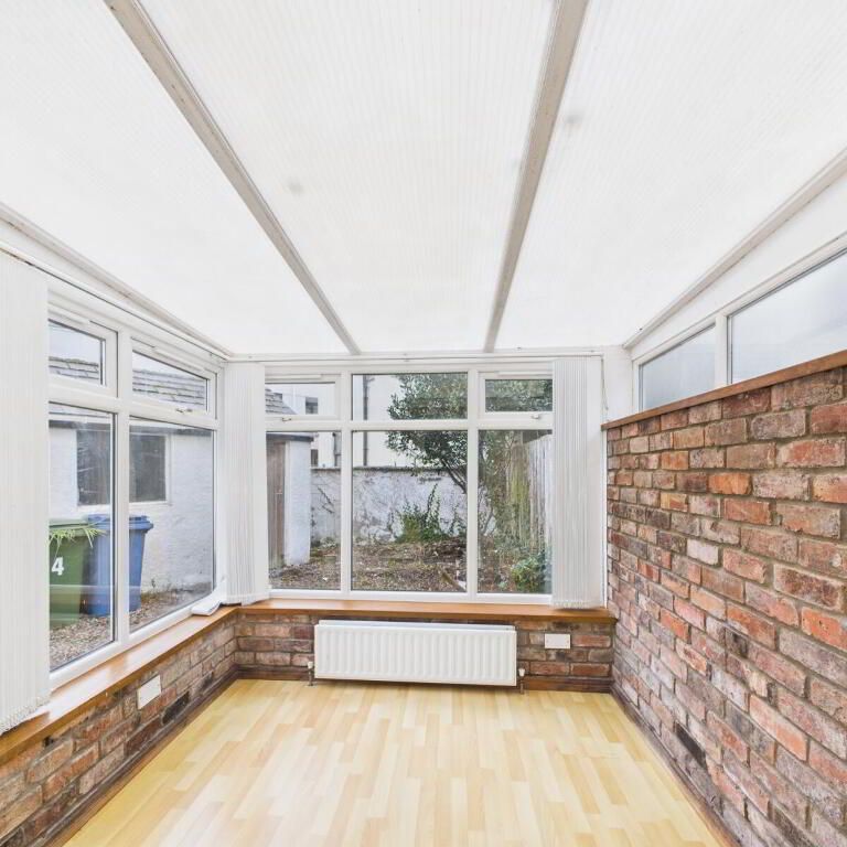 4 Broadway, Bangor, BT20 4QZ - Photo 1