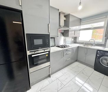 4 bedroom terraced house to rent - Photo 1