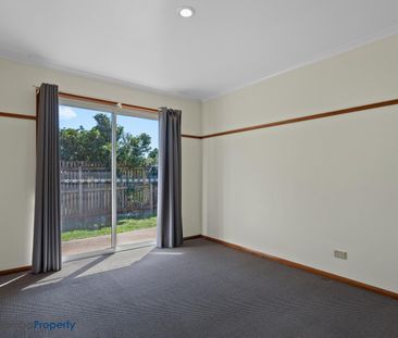 SPACIOUS 4 BEDROOMS WITH ELEVATED VIEWS! - Photo 4