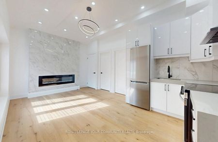 For Lease - 12 Kemano Street Unit# Unit 3, Aurora, Ontario - Photo 4