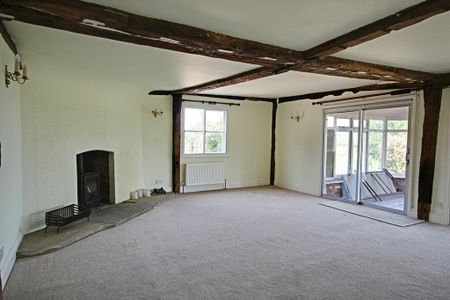 6 bedroom detached house to rent - Photo 3