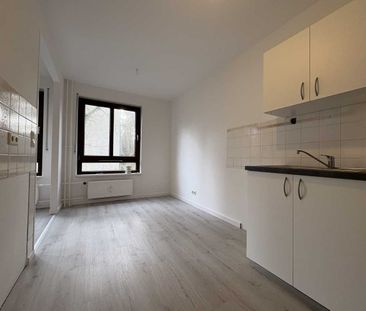 WBS mit Dringlichkeit! Frisch renovierte 2-Zimmer-Wohnung! - Photo 6