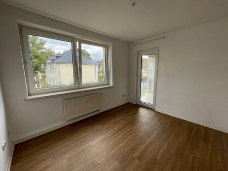 Großzügige Fünf-Raum-Wohnung mit Balkon und Loggia in Gotha! - Foto 2