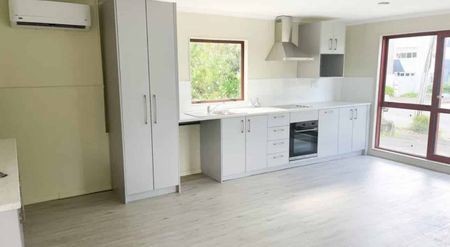 New Build - 2 Bed, 1 Bath + Study. Available NOW. - Photo 4