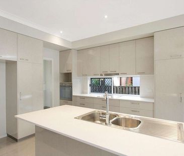 34A Middle Street, Labrador, Qld 4215 - Photo 2