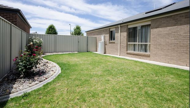 15 Condamine Street, West Wodonga - Photo 1