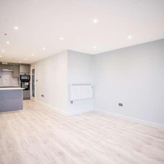 Westow Hill, London, SE19 - Photo 1