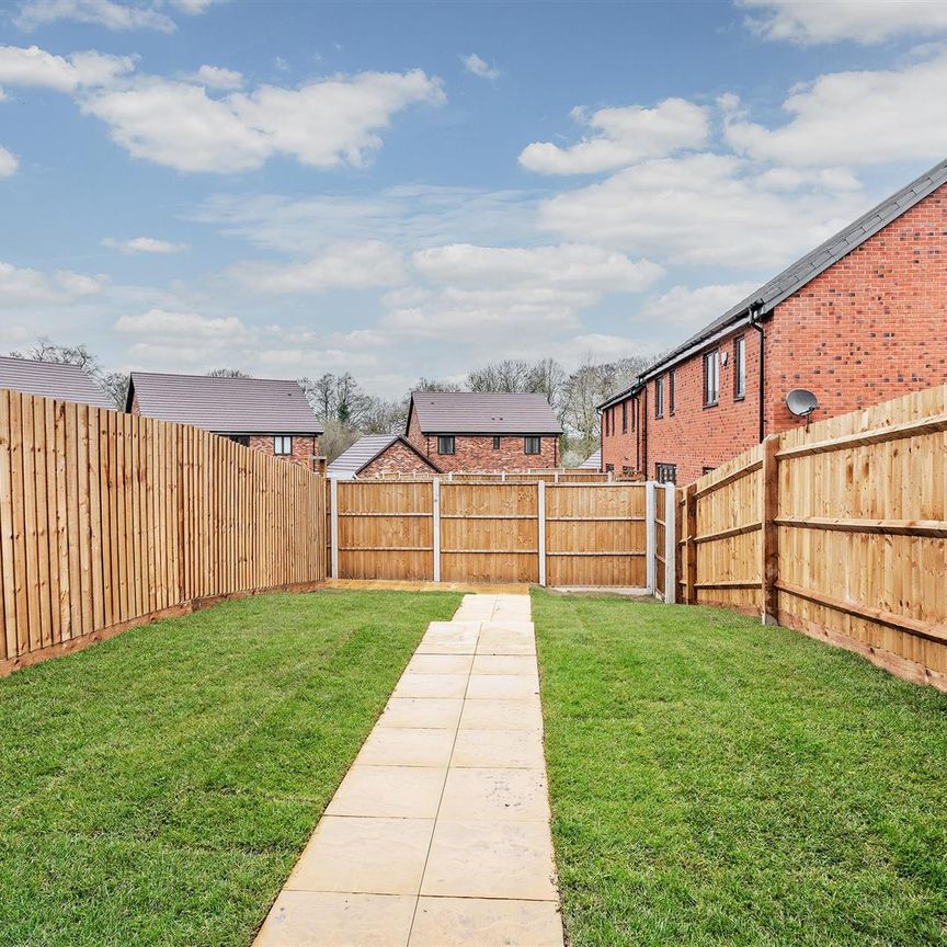 3 bed terraced house to rent in Elderberry Road, Solihull, B90 - Photo 1