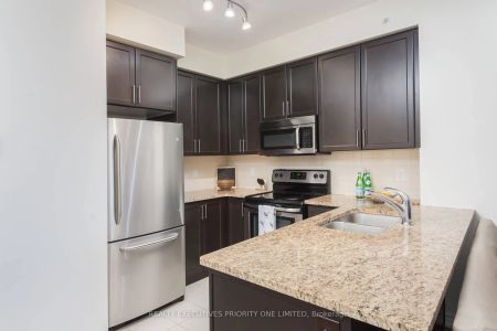 9255 Jane Street #614 - Photo 3