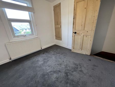 2 bedroom terraced house to rent - Photo 3