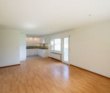 4.5-Zimmer-Wohnung im 1. Obergeschoss (ohne Lift) - sehr naturnahe ... - Photo 2
