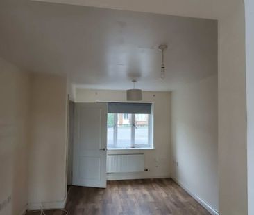 **Apply Online -Welsh Housing Partnership(must be earning £23,000 s... - Photo 6