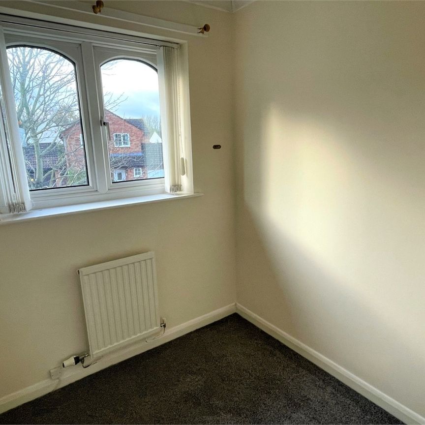 Bilberry Grove, Taunton - Photo 1