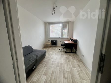 Pronájem bytu 3+1 70 m² - Fotografie 3