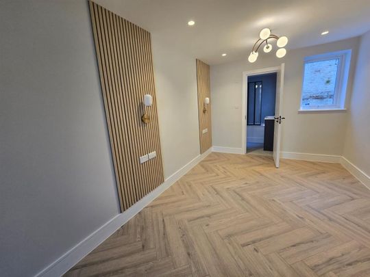 2 Bed Flat, Sunderland Road, SE23 - Photo 1