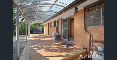 Charming & Well-Located Home in the Heart of Bundoora - Photo 5
