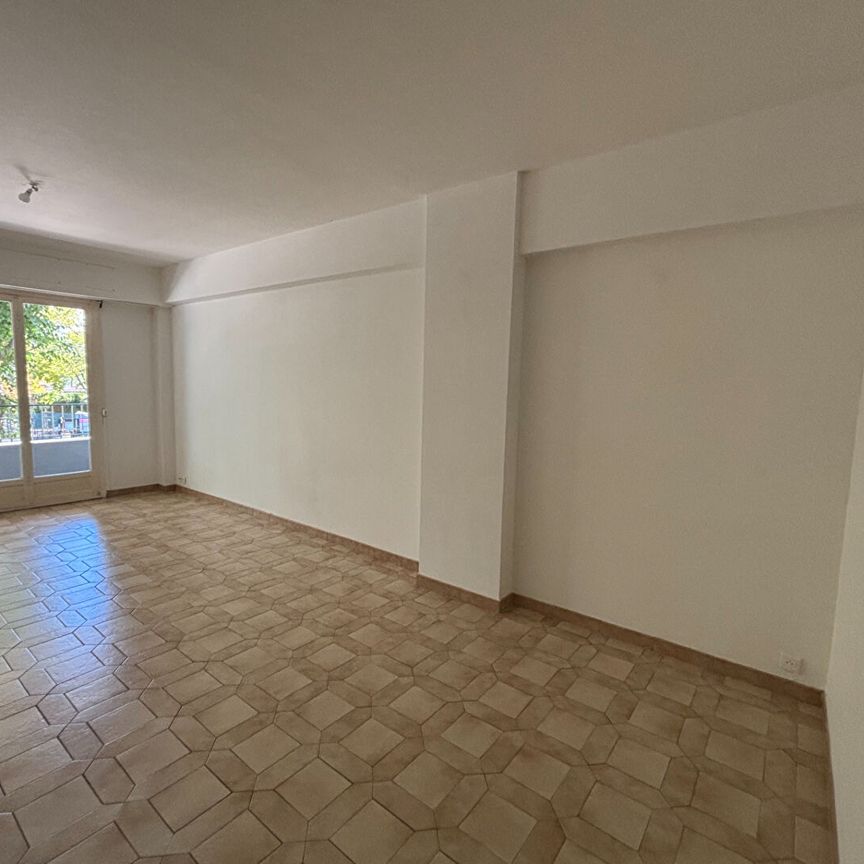 Location appartement 3 pièces, 74.44m², Nice - Photo 1
