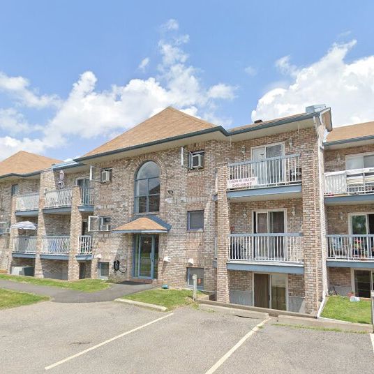 215 Chemin De La Savane (Gatineau) Magnifique 3 1/2 - Photo 1