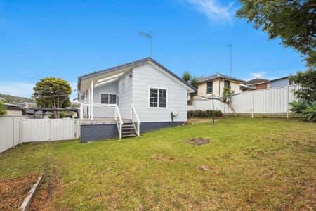 Comfortable Family Home in a Convenient Location - Photo 4