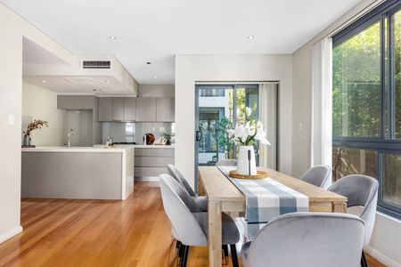 Rare Expression of Luxury, Light and Lifestyle in the Heart of North Sydney - Photo 4