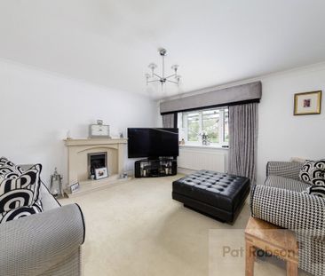 The Cloisters, Newcastle Upon Tyne - Photo 5