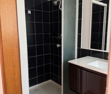 3 BEDROOM HOME + STUDY - Photo 1