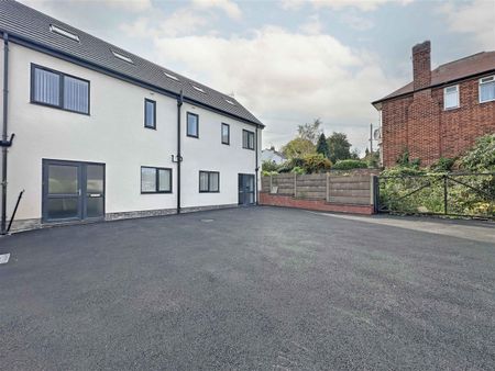 1 bedroom Flat to rent - Photo 4