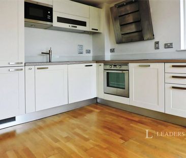 2 bedroom apartment to rent West Street, Brighton, East Sussex, BN1 - Photo 4
