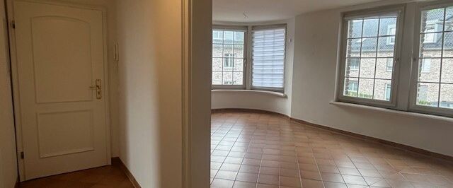 Gepflegte 2-Zimmerwohnung mit Einbauküche in Oberforstbach! - Foto 1